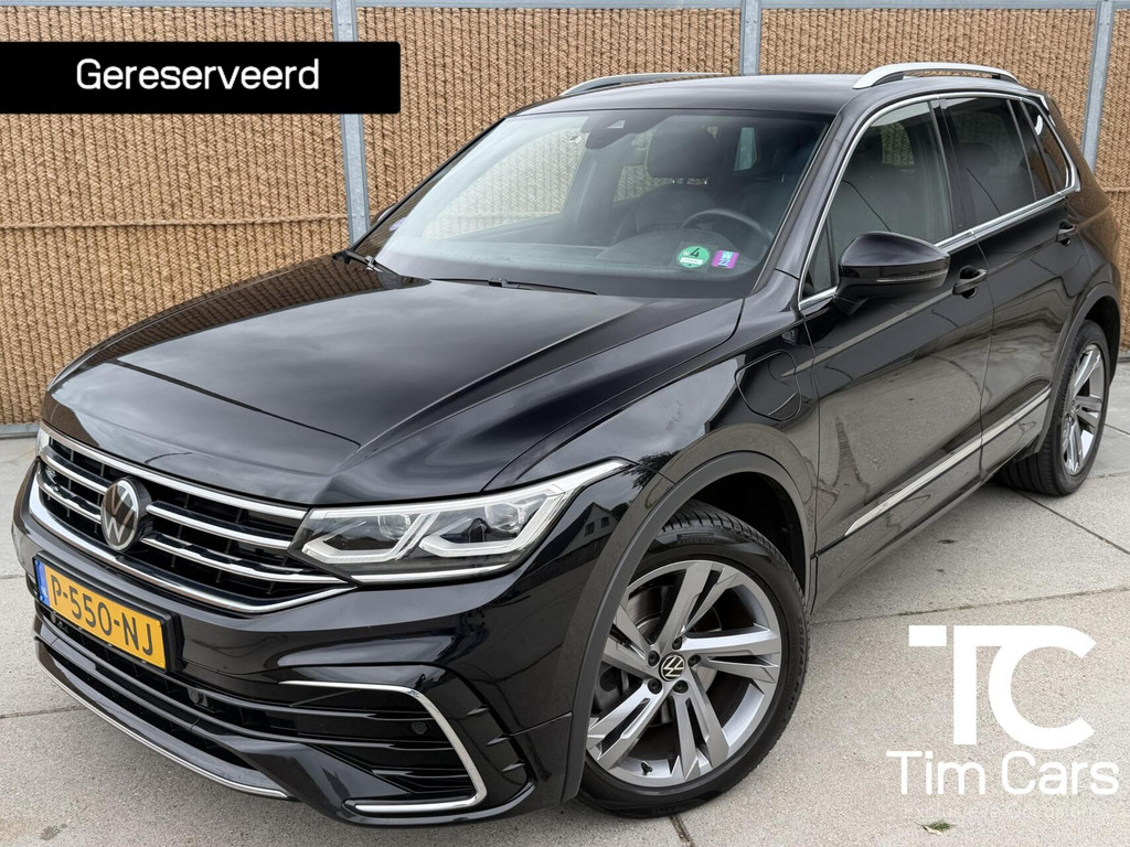 Volkswagen Tiguan 1.4 TSI eHybrid R-Line Business+ Trekhaak uitklapbaar | LED IQ. Light | Getint glas | Achteruitrijcamera | Parkeersensoren voor en achter | Navigatiesysteem | Apple CarPlay/Android Auto | Cruise control adaptief 54872276-0.jpg | Timcars.nl